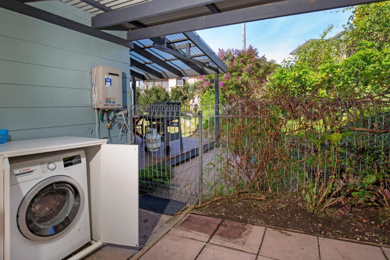 Windansea Cottage Pet Friendly Ocean Glimpses Vincentia Exterior foto